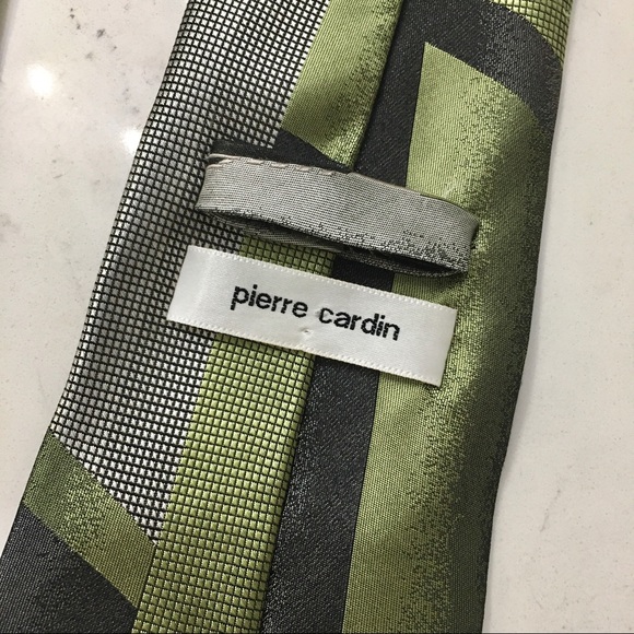 Pierre Cardin 100% silk tie! Beautiful! - Picture 2 of 6